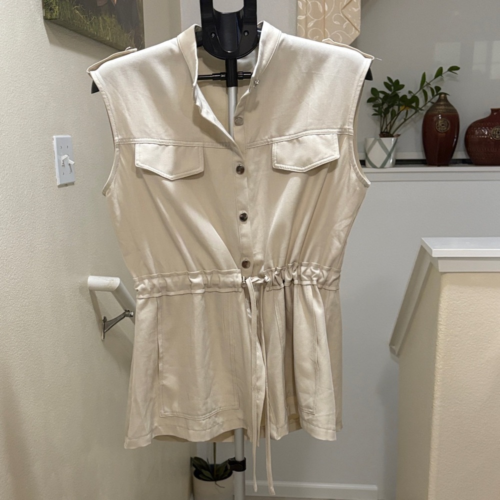SHEIN Beige Sleeveless Button-Down Top